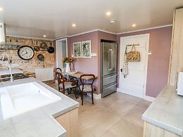 3 Elm Cottage