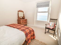 11 Marine Terrace