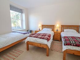 11 Marine Terrace