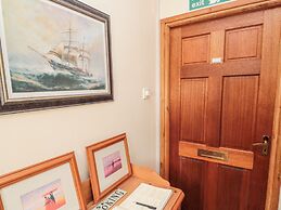 Simonside Apartment