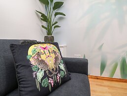 Palm Lodge