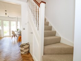2A The Mews