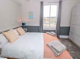 34b Clarence Street