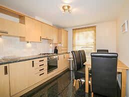 7 Riverside Gardens