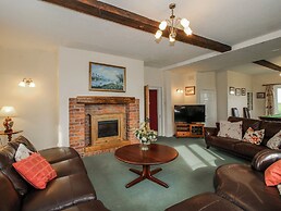 The Manor House at Kenwick Lodge