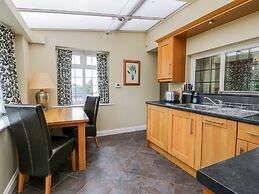 Stakesby House Apartment 1
