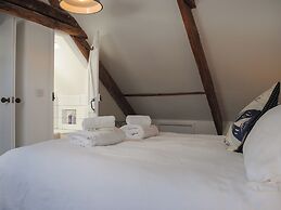 2 Court Cottages