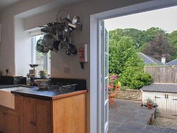 2 Court Cottages
