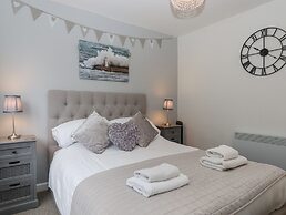 3 Dolphin Court
