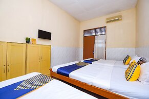SPOT ON 2011 Hotel Mekar Sari