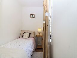 Castell Chalet