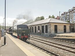 Premier, Transit & Lady Hilda @ Engine Shed