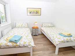 5 Yarmouth Cottages