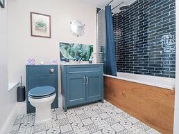 Salmon Cottage