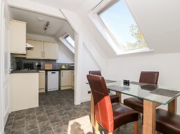 2 Rodgers Mews