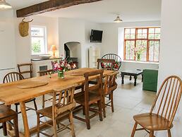 The Old Farmhouse, Upper Pitts