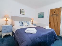 Bay View Apartment