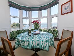 Bay View Apartment