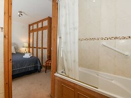 Bay View Apartment