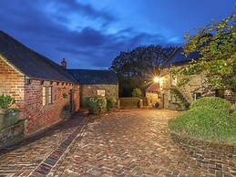 Woodland Lodge