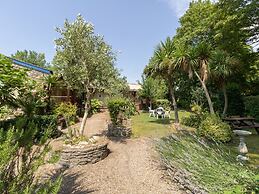 Riverhouse Lodge