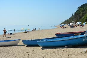 Moreto Seaside Aparthotel
