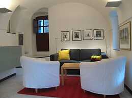 La Scala Within a Stunning 13th Century Setting