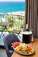 Olivia Palm Hotel