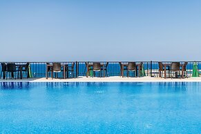 Olivia Palm Hotel