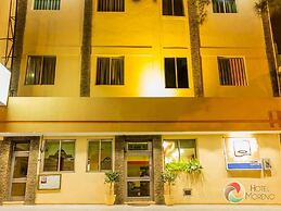 Hotel Moreno