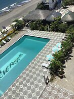 EM Royalle Hotel & Beach Resort
