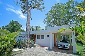 4 Master Suite Villa in Casa Linda