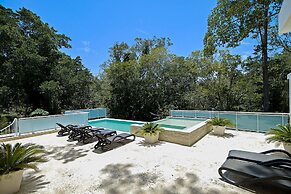 4 Master Suite Villa in Casa Linda