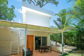 4 Master Suite Villa in Casa Linda