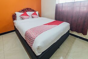 OYO 2010 Satria Guest House