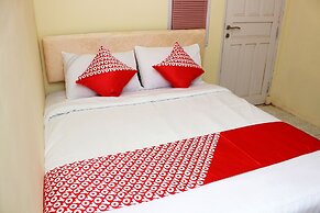 OYO 1335 Anie 71 Residence
