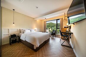 Hotel Moon