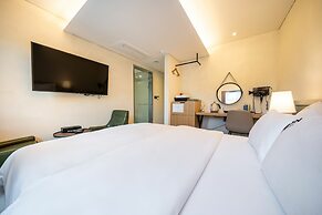 Hotel Moon