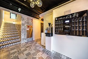 Hotel Moon