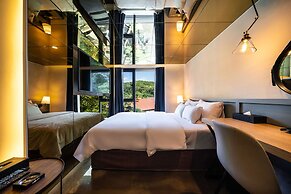 Hotel Moon