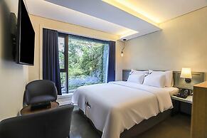 Hotel Moon