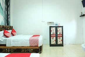 OYO 1853 Guest House D'makmoer