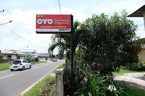 OYO 1853 Guest House D'makmoer