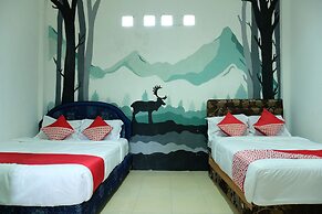 OYO 1853 Guest House D'makmoer