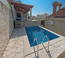 Vila Ivanino