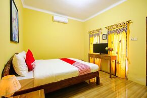 Hotel O Opak Village Bed & Breakfast
