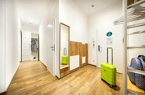 Jimmy's Apartments Emerald