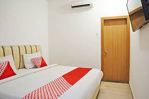Hotel O M Authentic Kost Man