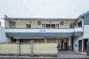 OYO 1460 Anyelir Residence