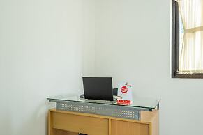 OYO 1460 Anyelir Residence